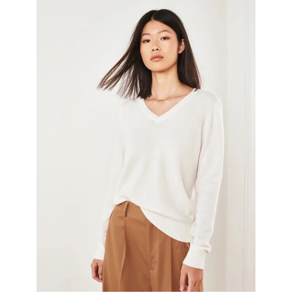 Quince Women's Mongolian Cashmere V-Neck Sweater Ivory M